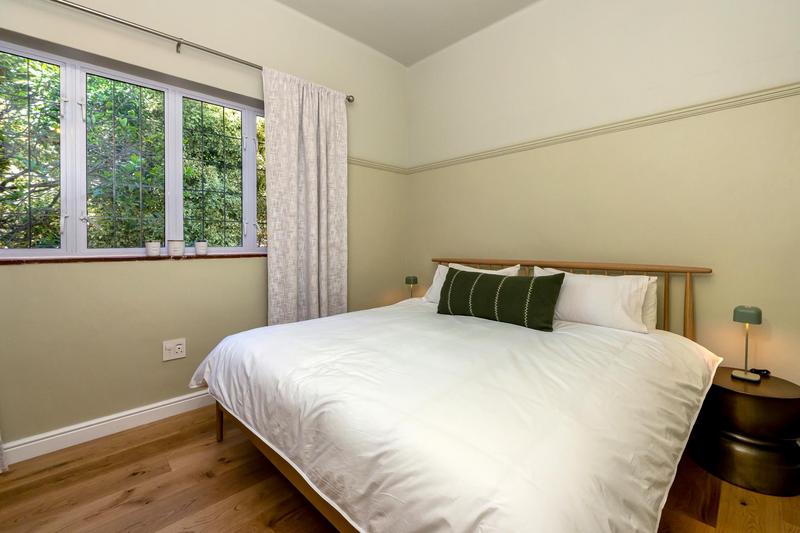 To Let 2 Bedroom Property for Rent in Sea Point Western Cape